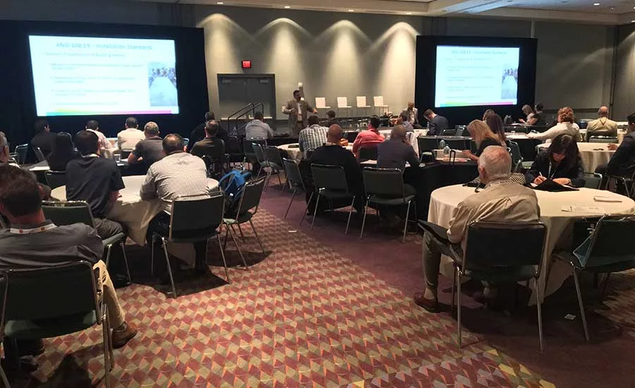 seminar-gauged-porcelain