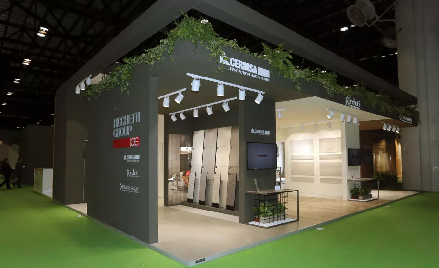 Ricchetti-booth-exterior