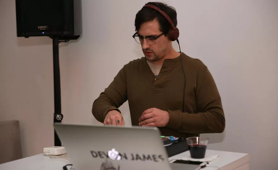 live music at Porcelanosa showroom sneak peek