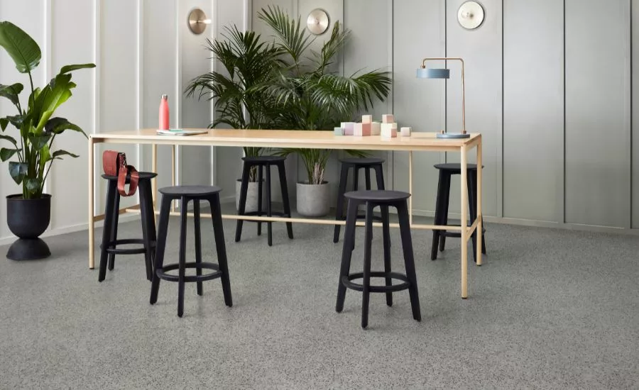 office space with resilent floor