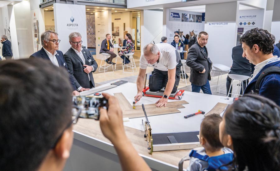 LVT installation demo at DOMOTEX