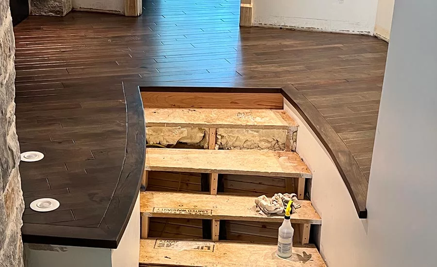 curved nosing before railing