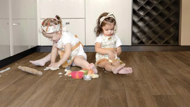 Tarkett Laminate  ShoreFlor Driftwood Chestnut Bay.jpg