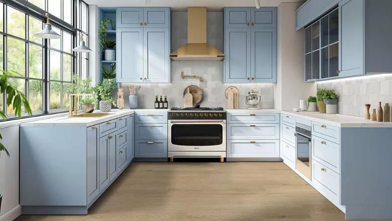 MSI Everlife Studio LVT in a kitchen