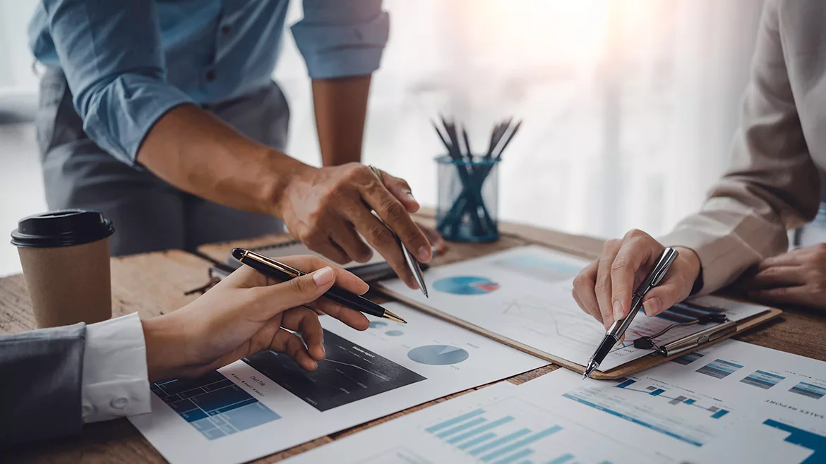 cooperation between flooring professionals